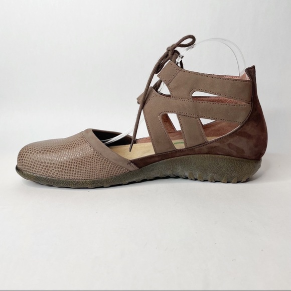 Brown Women's Shoes - Picture 2 of 11